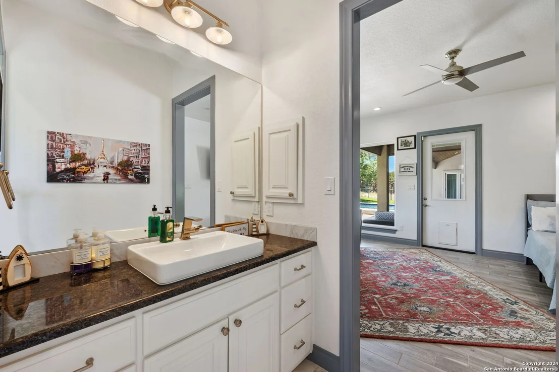 Photo of 1114 Savanna