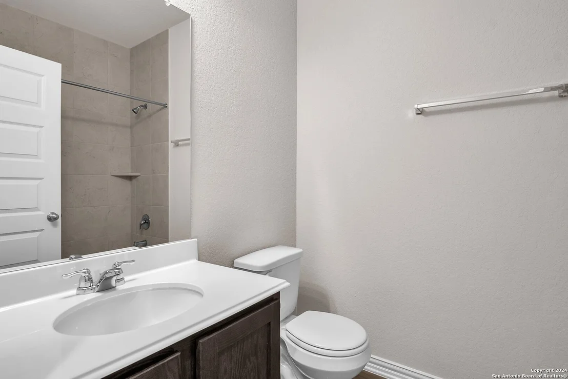 Photo of 5515 Devils Gate