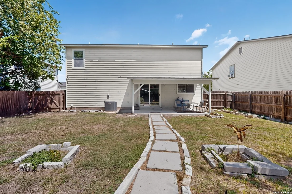 Photo of 633 NORTHGAP DR