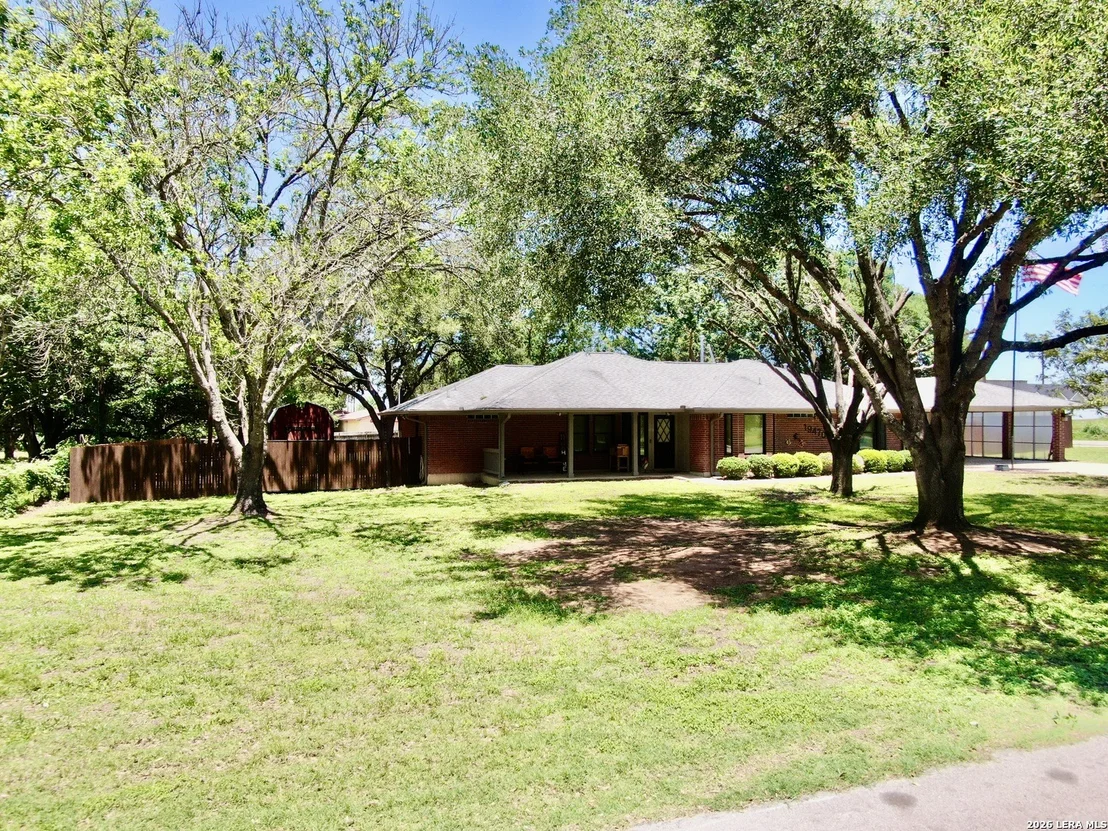Photo of 19470 Blume Dr