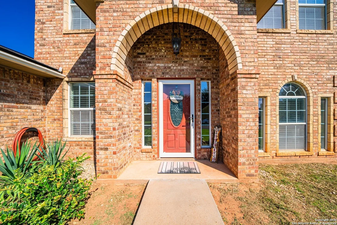 Photo of 5818 Lyndhurst Drive