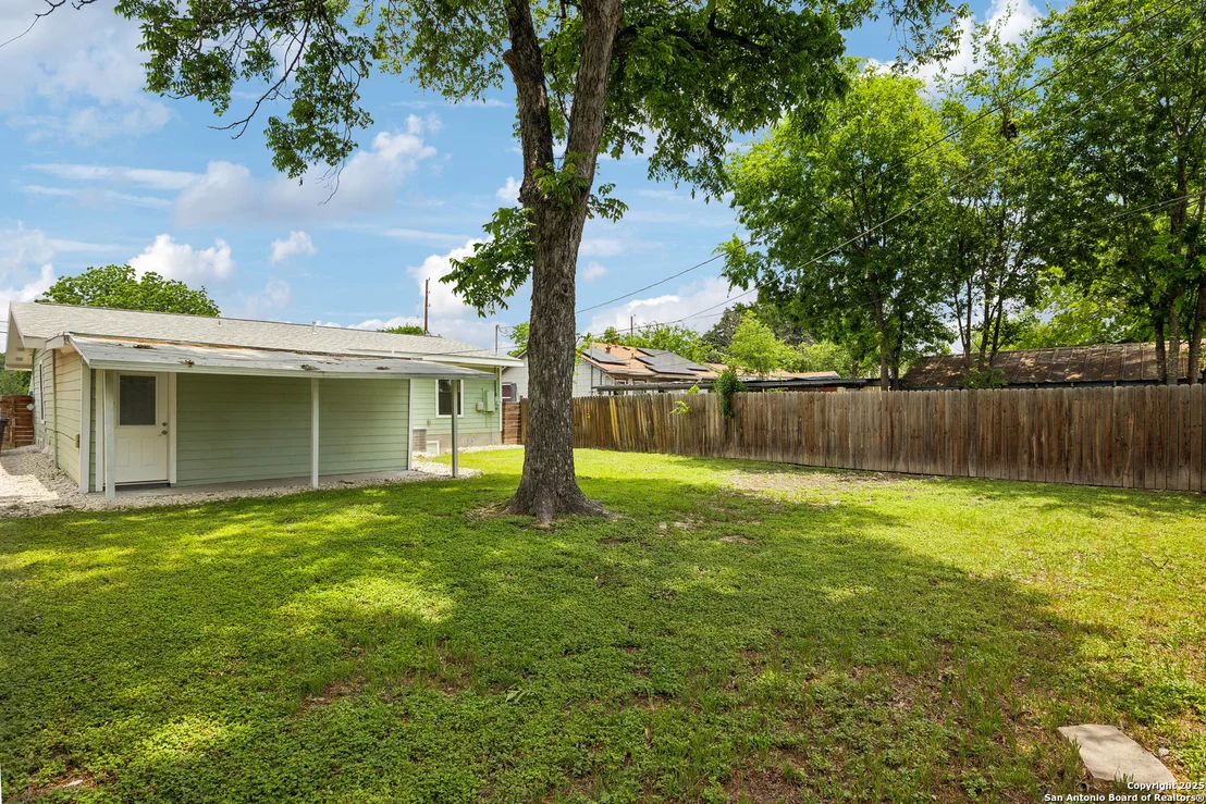 Photo of 630 Lovera