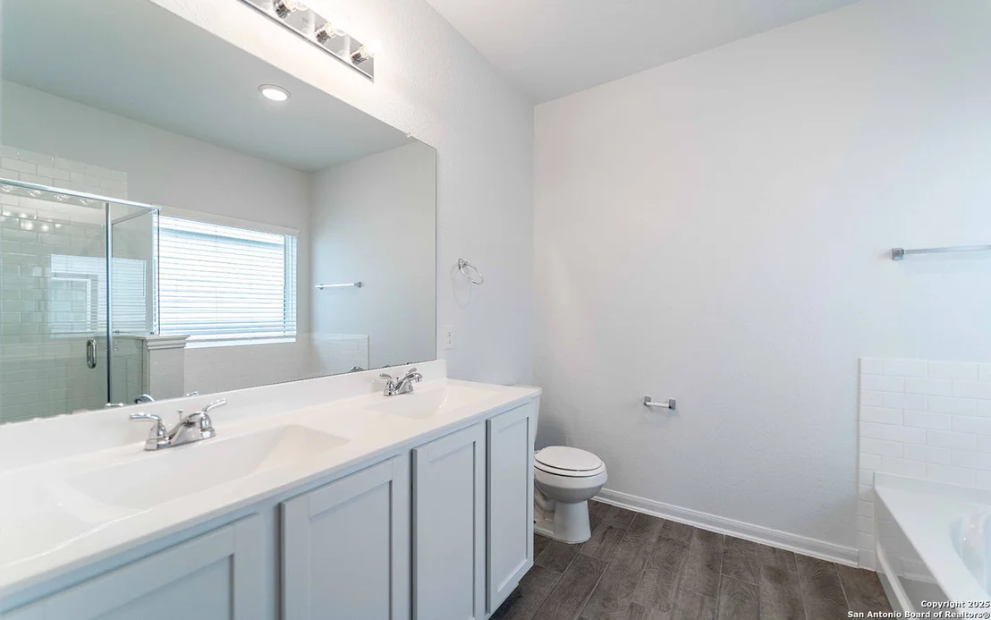 Photo of 8811 Grey Elm
