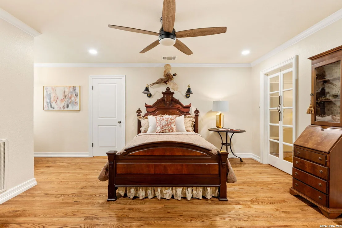 Photo of 2 CHATSWORTH WAY