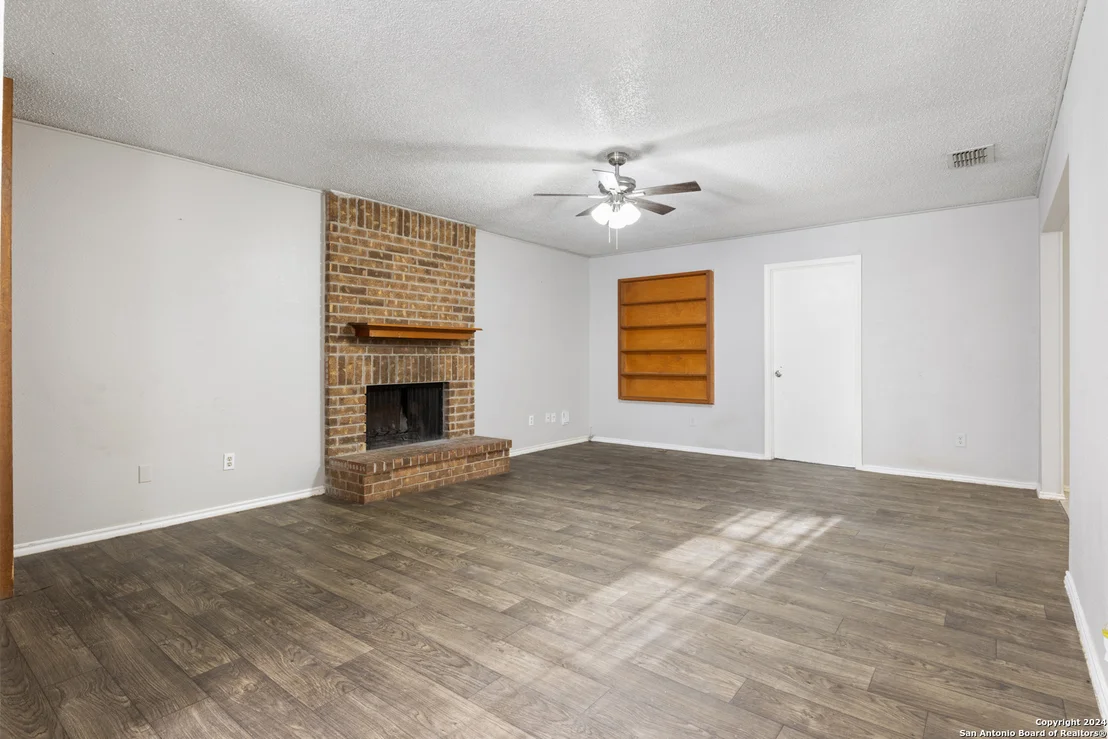 Photo of 7298 PINE BR