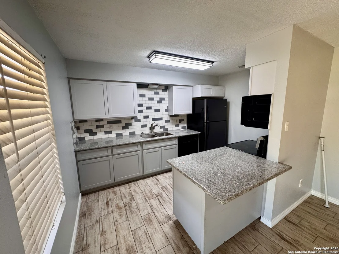 Photo of 512 Low Meadow