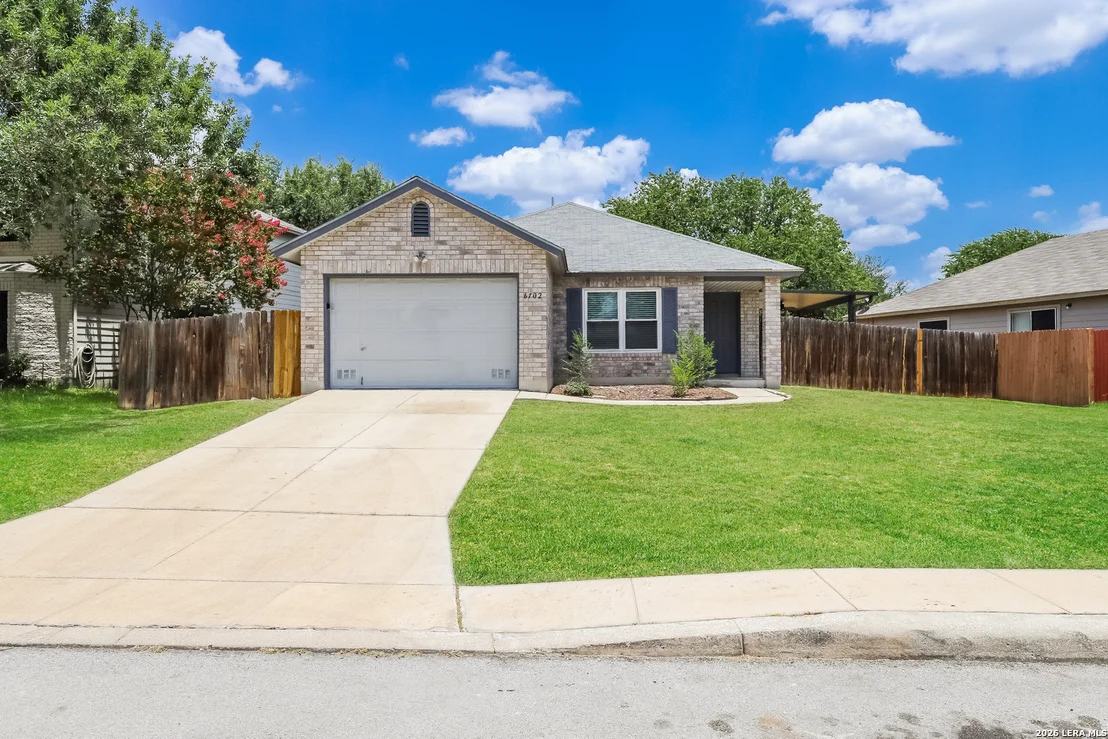 Photo of 6702 Highland Grass
