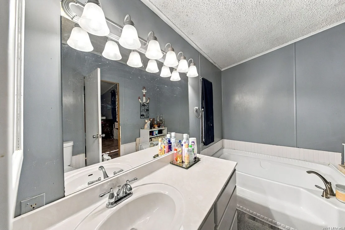 Photo of 103 Bob White Dr