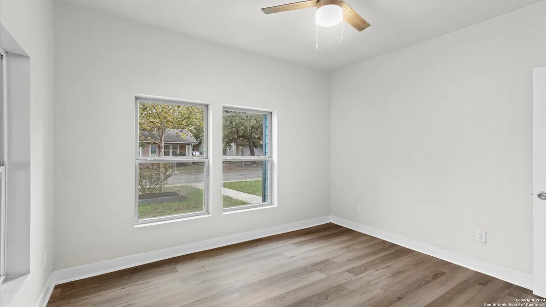 Photo of 1815 PASADENA
