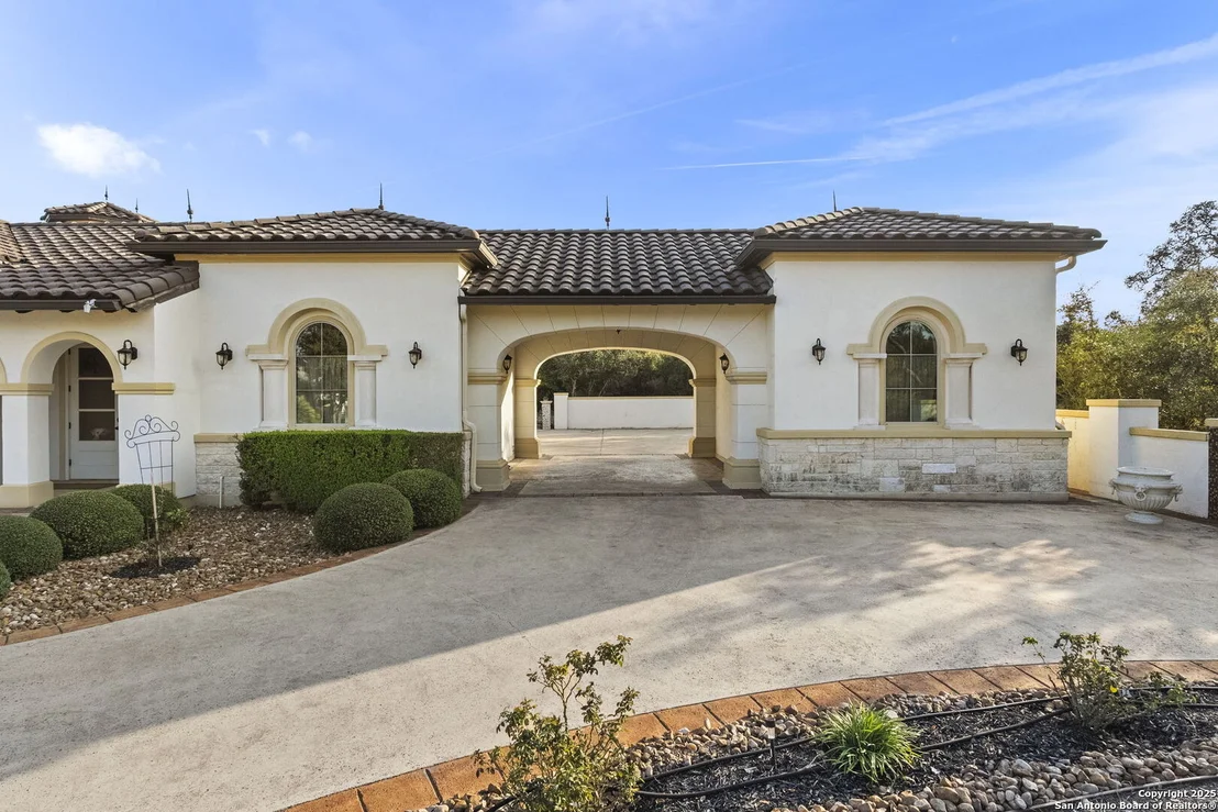 Photo of 1418 Greystone