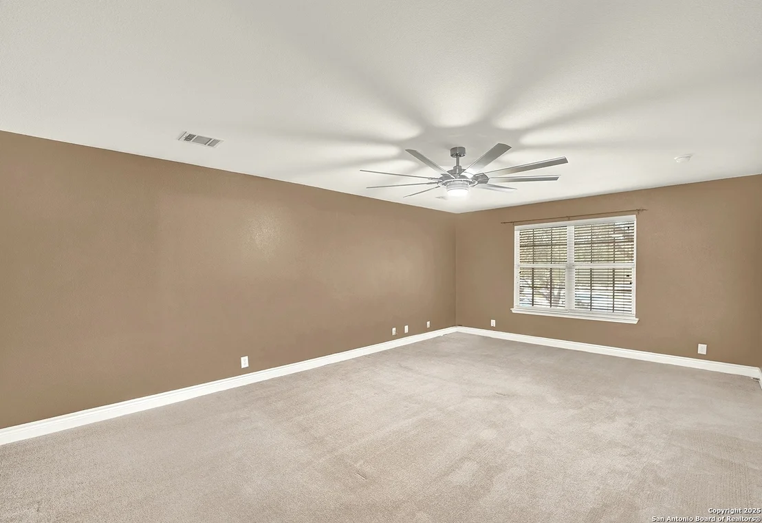 Photo of 213 SPICE OAK LN