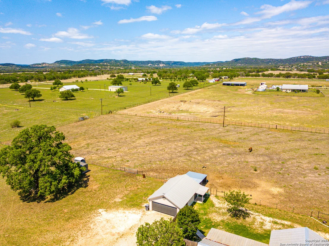 Photo of 472 Valley View Trail