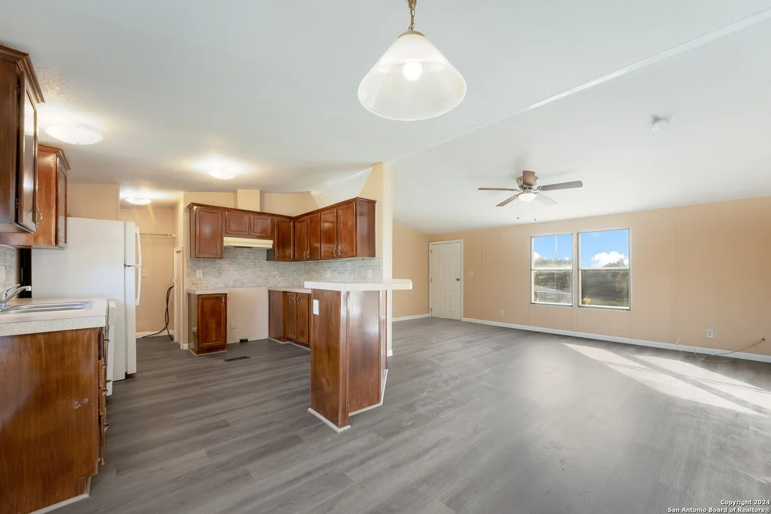 Photo of 658 COUNTY ROAD 124