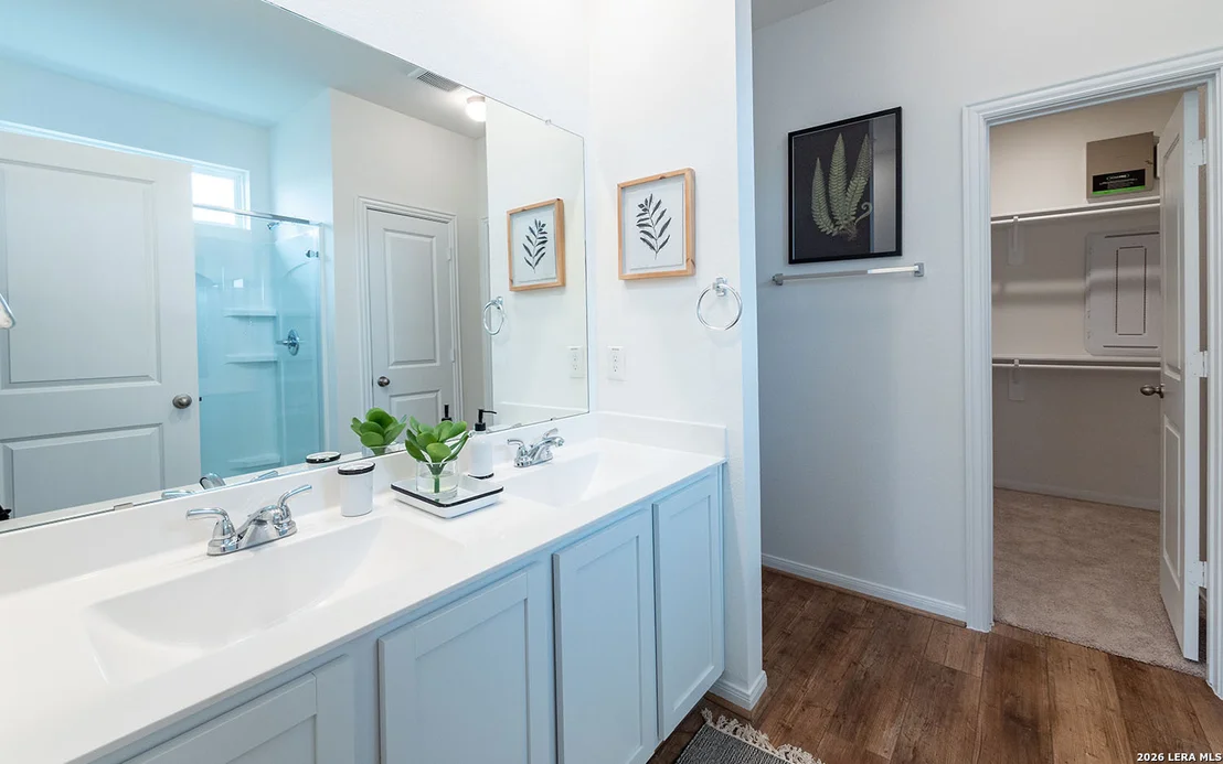 Photo of 11163 HOLLINGER CIR