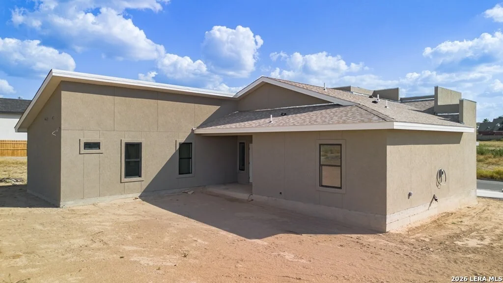 Photo of 825 Ceniza Dr.