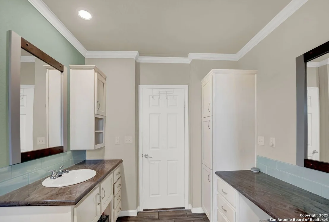Photo of 1685 BROAD OAK DR