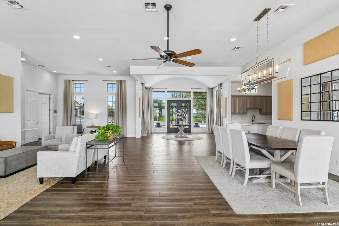 Photo of 428 Paradise Point
