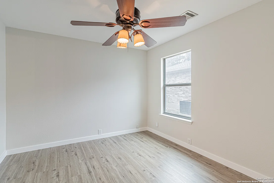 Photo of 5200 Columbia