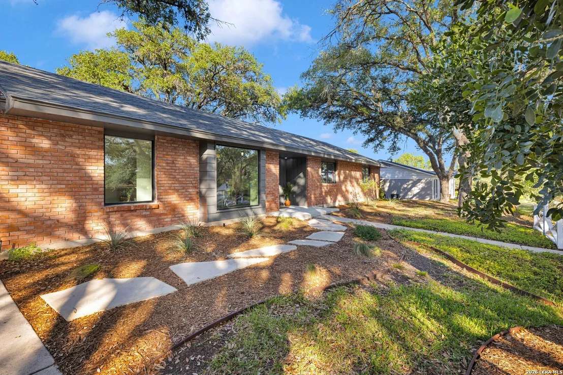 Photo of 127 Highview Dr