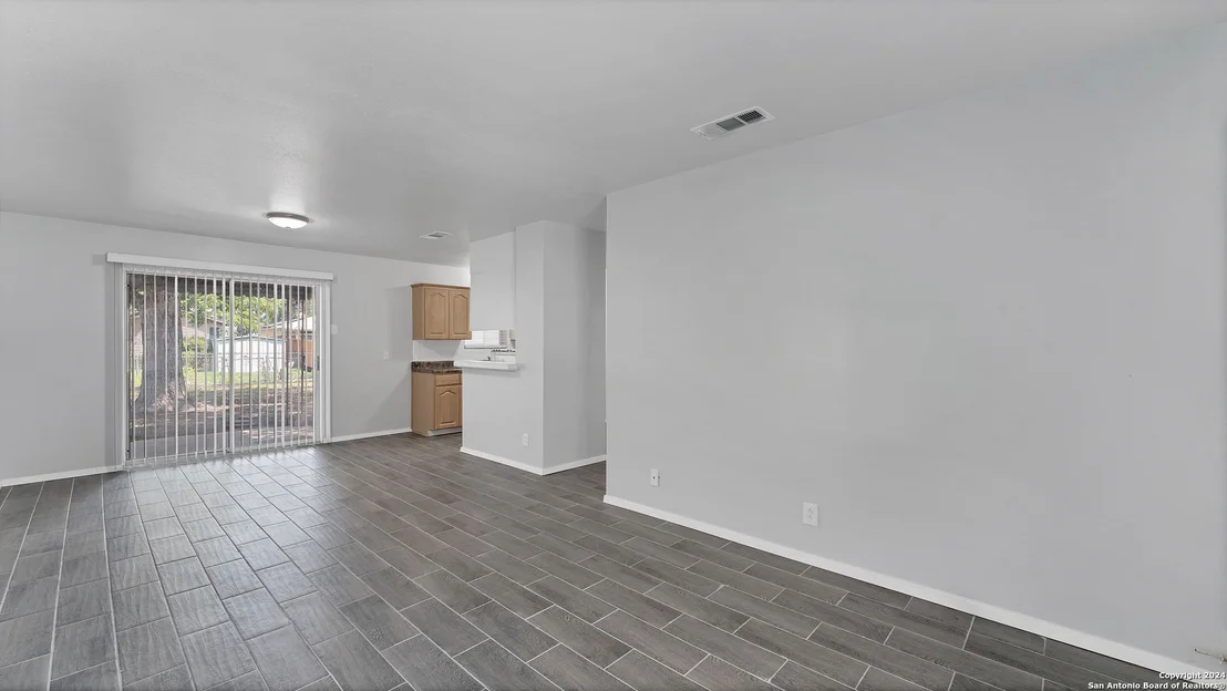 Photo of 5223 REDDING LN