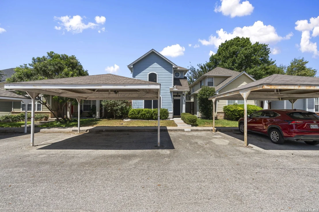 Photo of 2723 Crown Arbor Dr