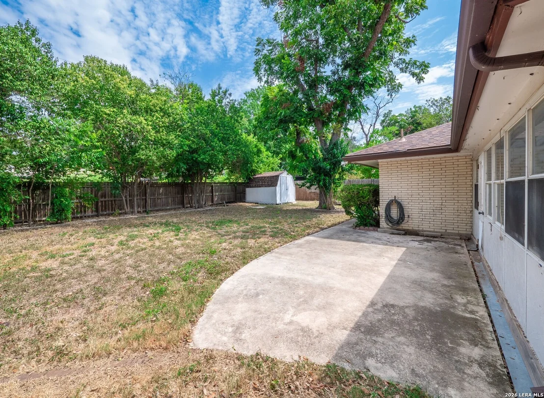 Photo of 621 Balfour Dr