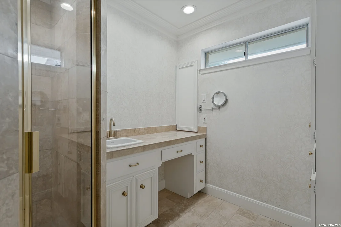 Photo of 538 OAKLEAF DR