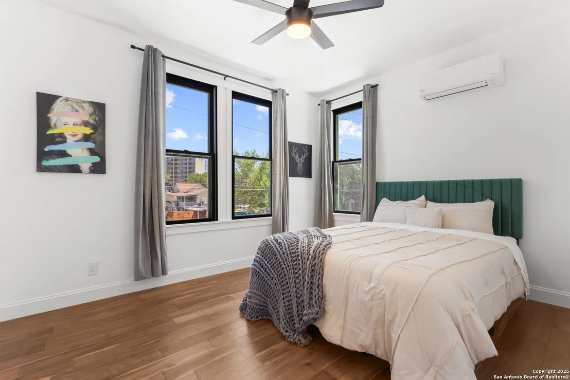 Photo of 232 Lavaca