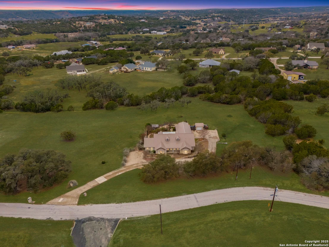 Photo of 315 Greenleaf Dr