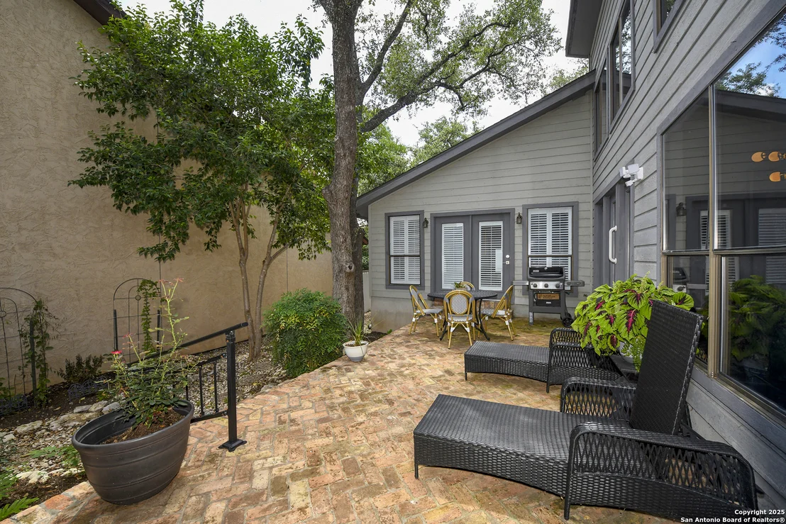 Photo of 3470 River Path