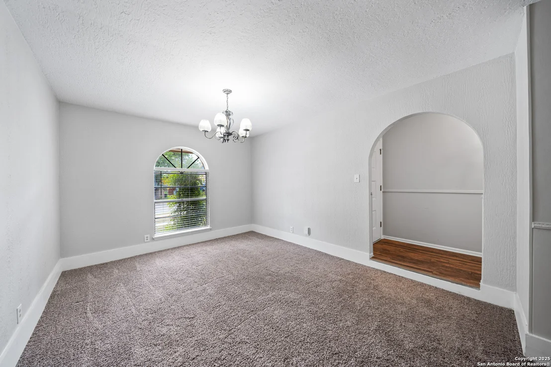 Photo of 3627 mapleton