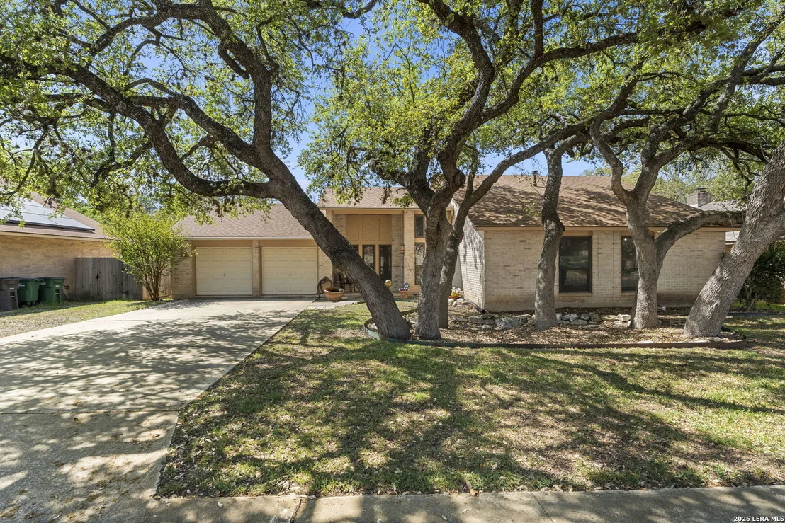 Photo of 2422 Shadow Cliff St