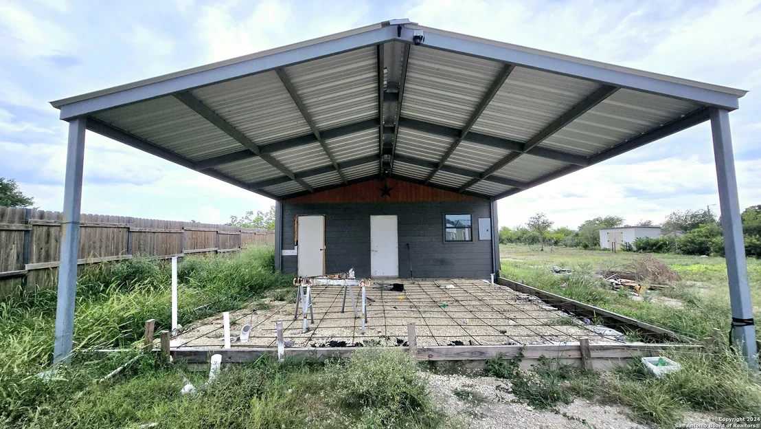 Photo of 374 COUNTY ROAD 574