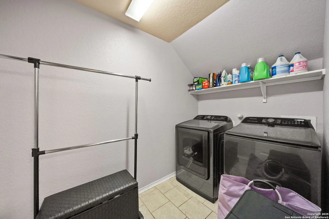 Photo of 2027 Emerald Edge