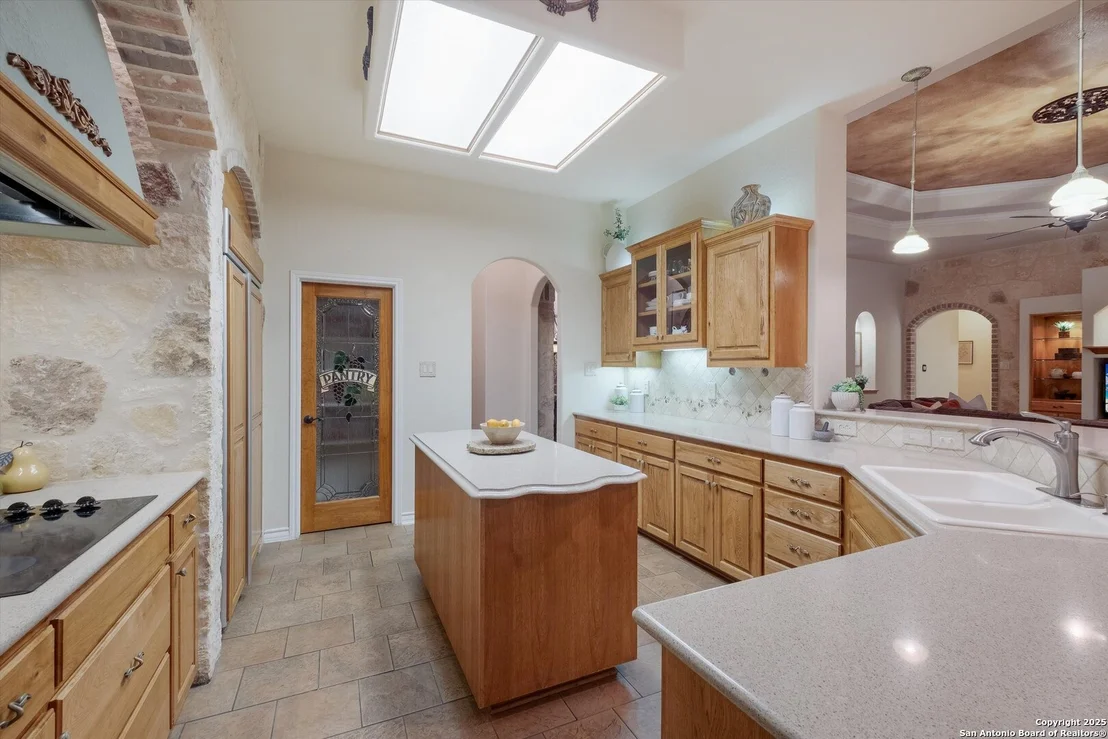 Photo of 15271 Chinquapin