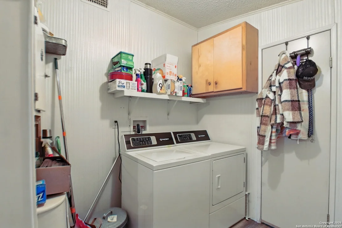 Photo of 344 E CR 341