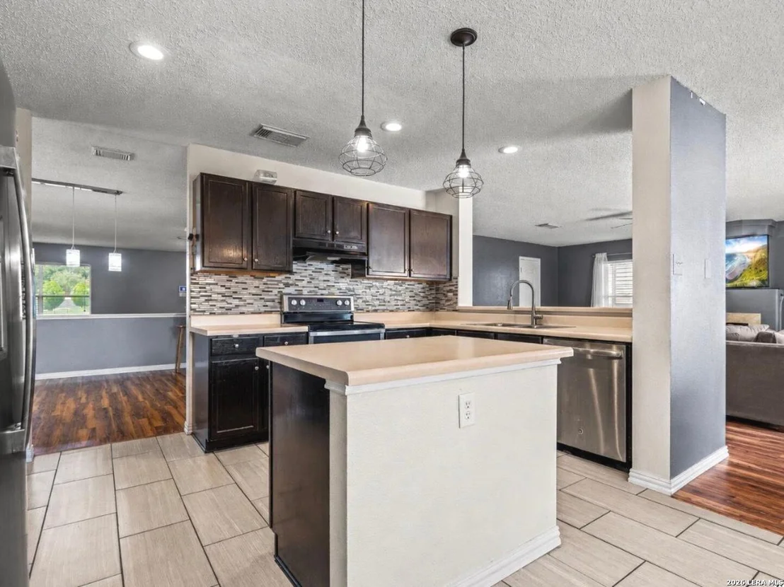 Photo of 5202 Erickson Blf