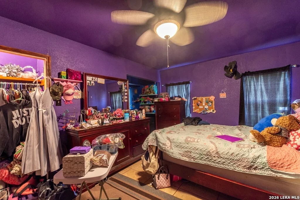 Photo of 546 Blanco