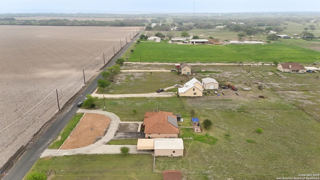 Photo of 861 County Road 464