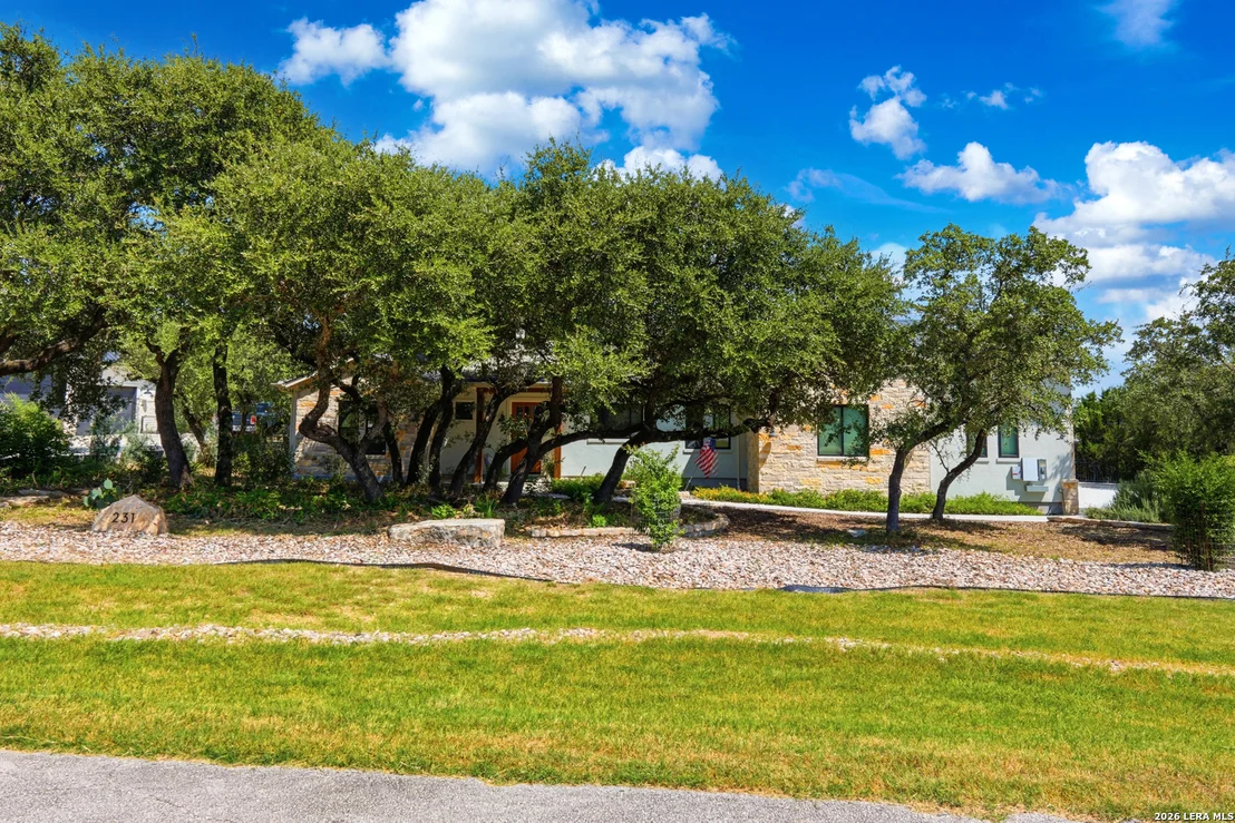 Photo of 231 River Bend Place