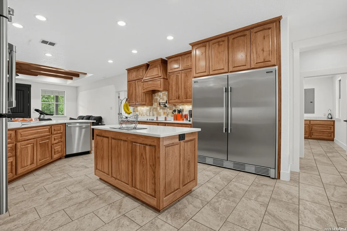 Photo of 105 OAK VIEW DR