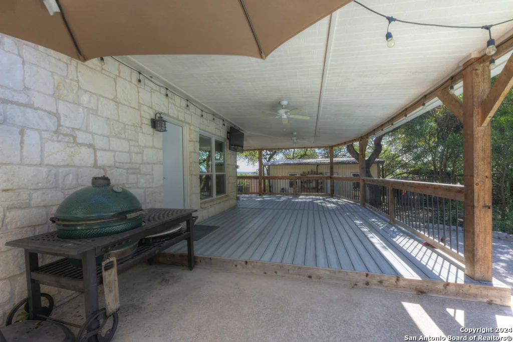 Photo of 172 LAKE FRONT DR