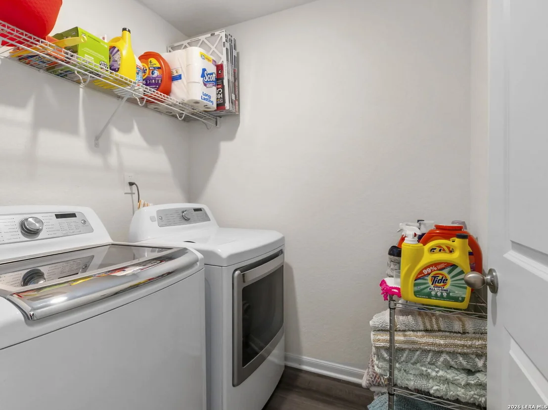 Photo of 4905 Hallies Garden