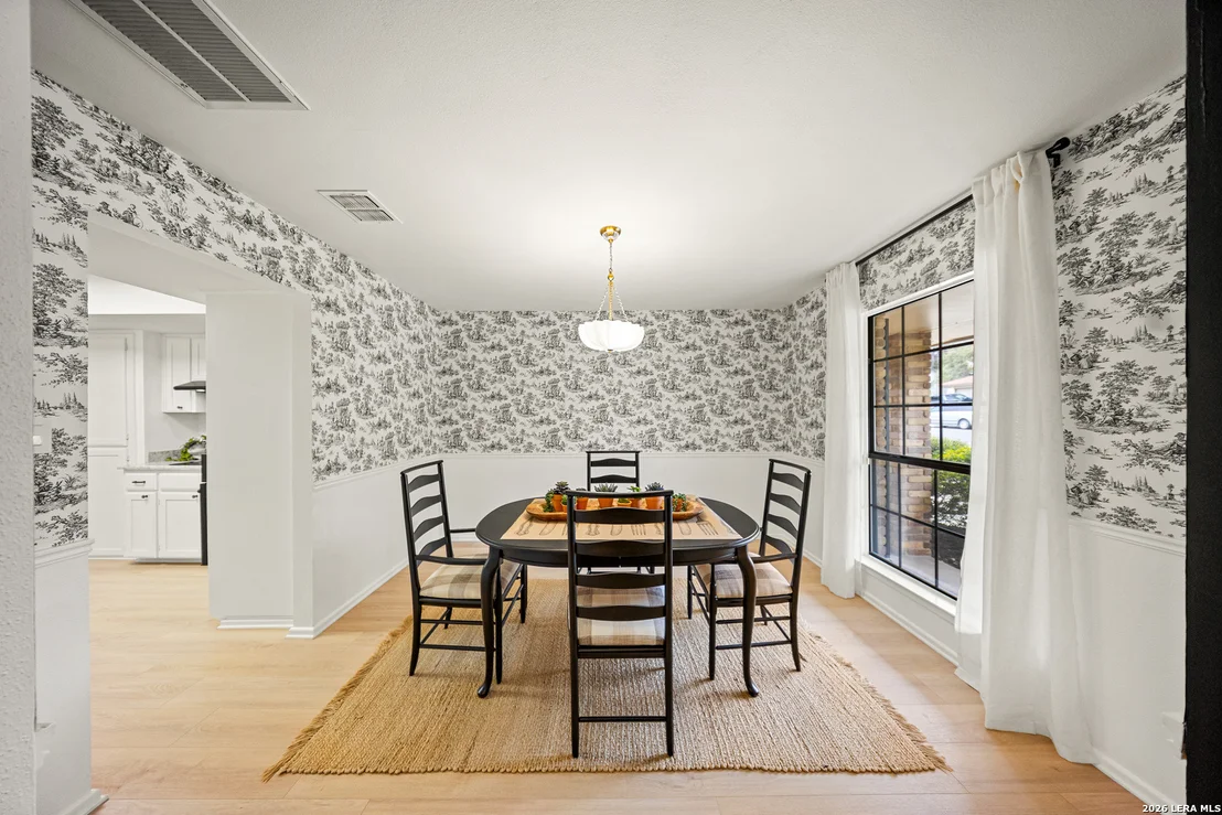 Photo of 2618 Shadow Cliff