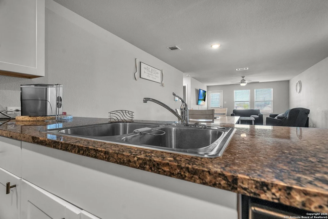 Photo of 4211 VOLCANO WAY