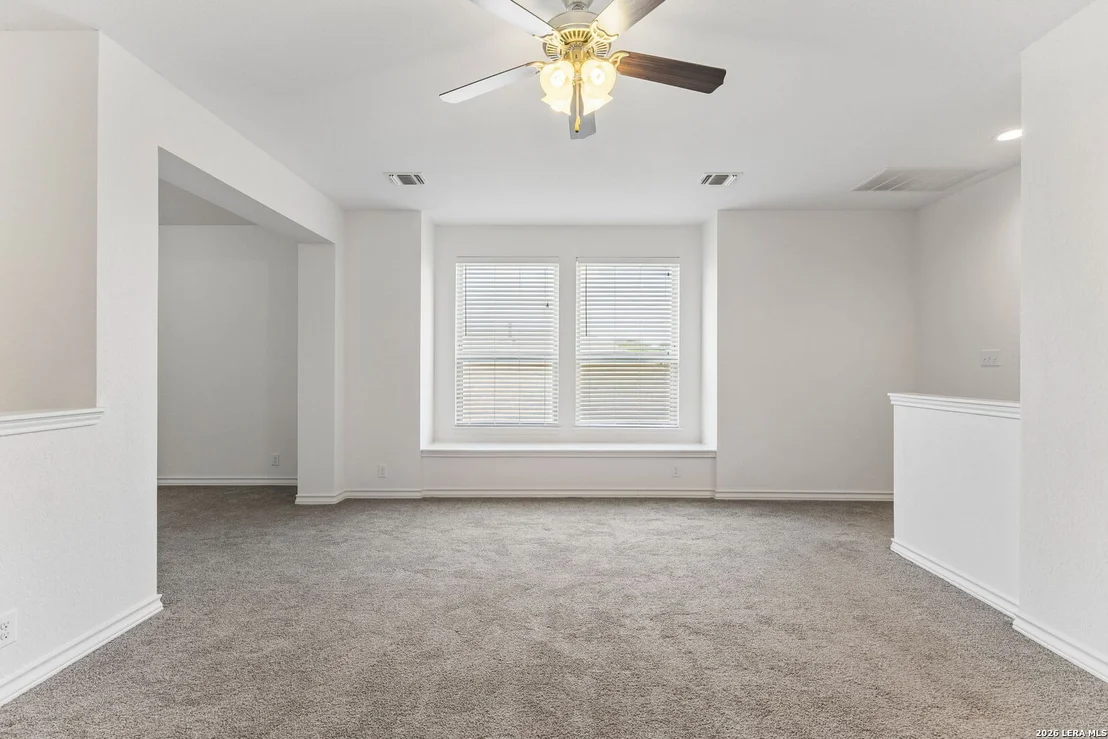 Photo of 121 Cimarron Crk