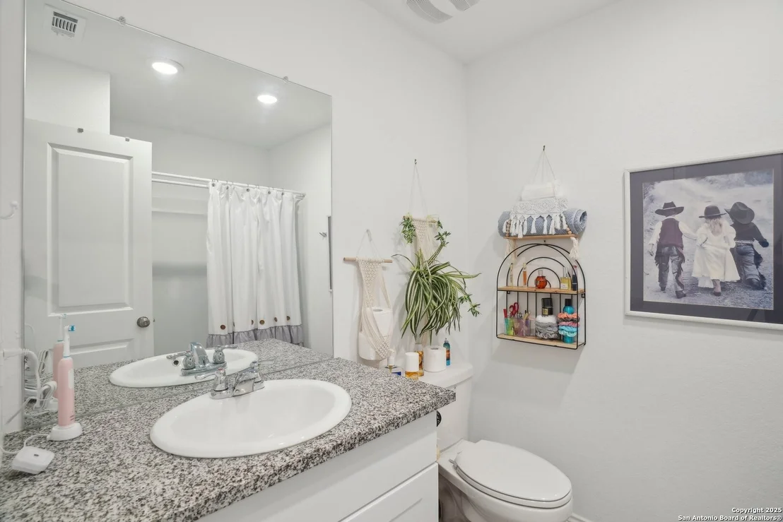 Photo of 5523 Elm Valley