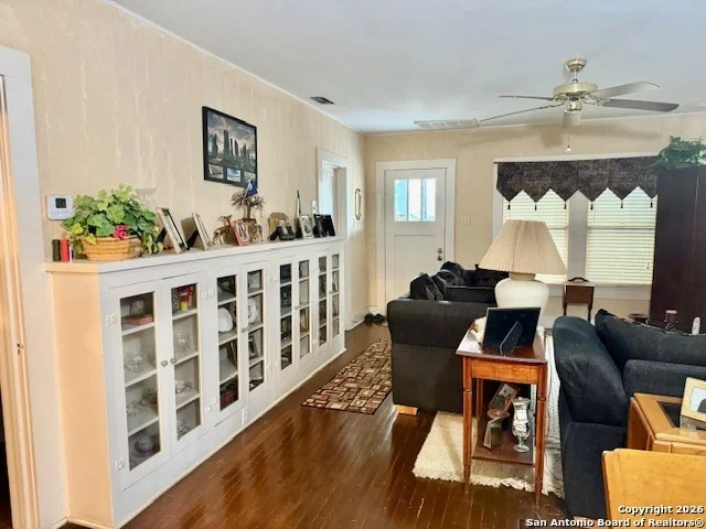 Photo of 304 N Tyler