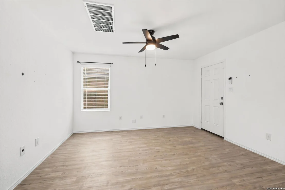 Photo of 13543 Barton Cove