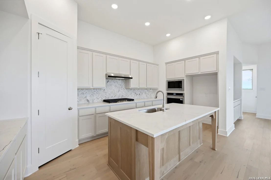 Photo of 2260 Altiplano